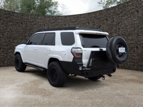 Used 2016 Toyota 4Runner Trail Premium w/ Convenience Package AWD/4WD image 5
