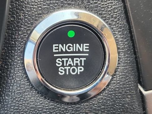 Used 2021 Ford EcoSport SE FWD image 19