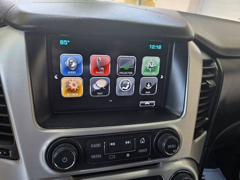 Used 2018 GMC Yukon XL SLT AWD/4WD image 40