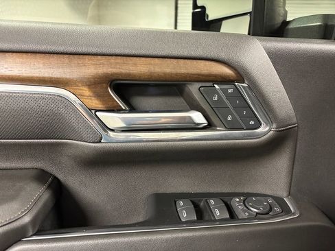 Certified 2024 Chevrolet Silverado 2500 High Country image 24