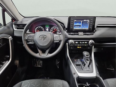 Certified 2022 Toyota RAV4 XLE image 8