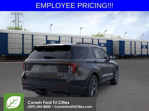 New 2026 Ford Explorer ST-Line w/ ST-Line Street Pack AWD/4WD image 8
