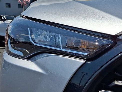 Used 2024 Toyota Corolla Cross L FWD image 9