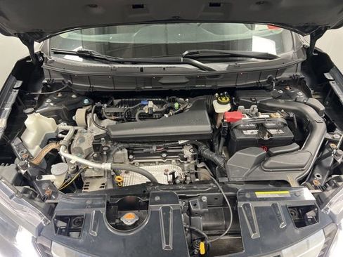 Used 2018 Nissan Rogue S AWD/4WD image 11