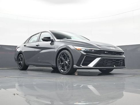 New 2026 Hyundai Elantra N Line FWD image 23