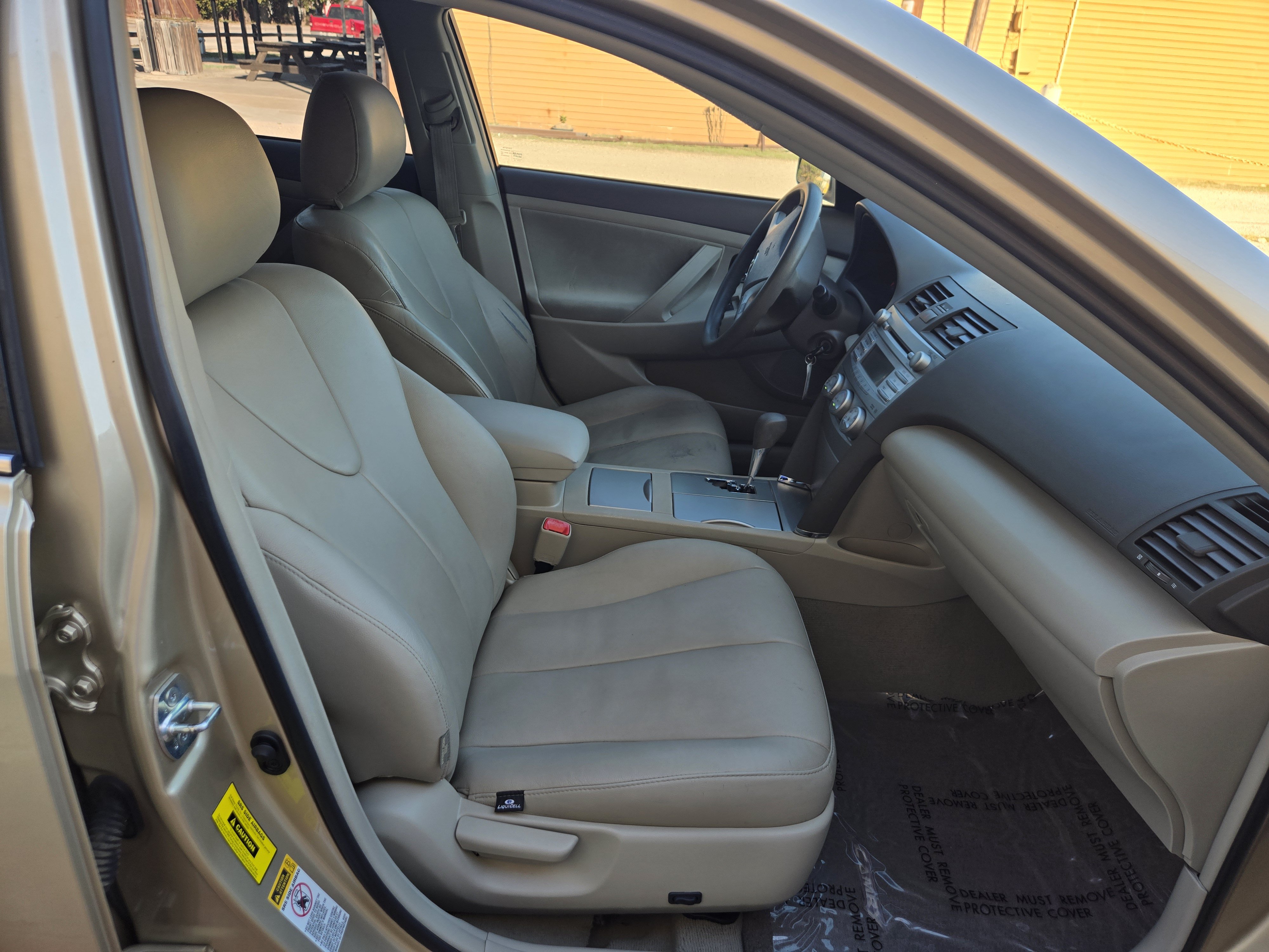 Used 2011 Toyota Camry LE w/ LE Extra-Value Pkg FWD image 9