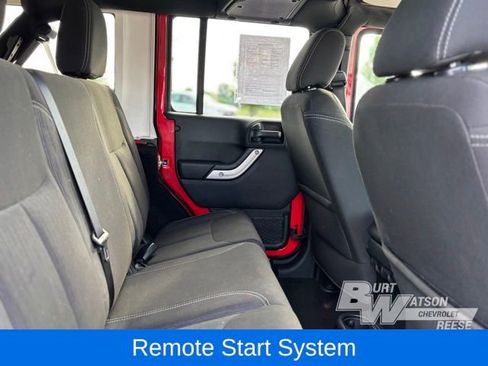 Used 2018 Jeep Wrangler Unlimited Sahara w/ Connectivity Group image 37