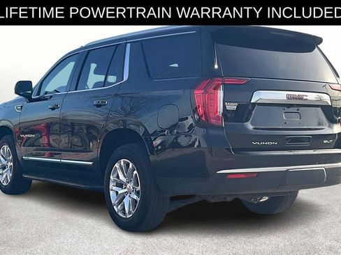 Used 2024 GMC Yukon SLT w/ SLT Luxury Package image 12