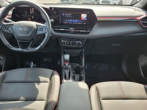 Used 2024 Chevrolet TrailBlazer RS w/ Convenience Package FWD image 13