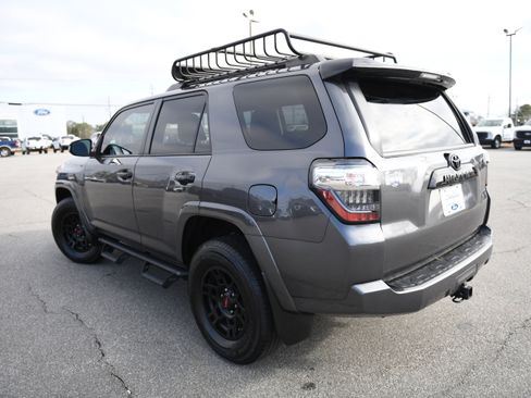 Used 2021 Toyota 4Runner Venture w/ Moonroof Package image 11