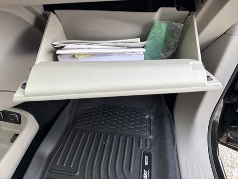 Used 2020 Chrysler Voyager Lxi image 37