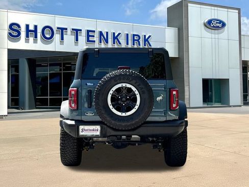 Used 2023 Ford Bronco Badlands w/ Sasquatch Package AWD/4WD image 8