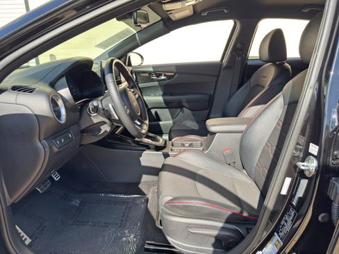 Used 2022 Kia Forte GT w/ GT Technology Package FWD image 15