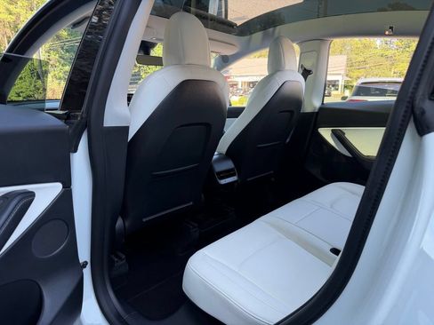 Used 2022 Tesla Model Y Performance AWD/4WD image 30
