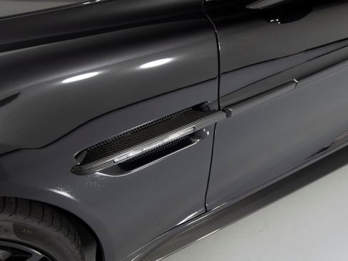 Used 2015 Aston Martin Vanquish RWD image 45
