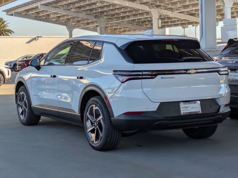 New 2026 Chevrolet Equinox EV LT image 4