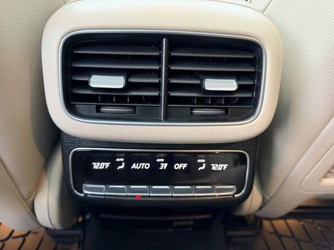 Used 2023 Mercedes-Benz GLE 450 4MATIC image 11