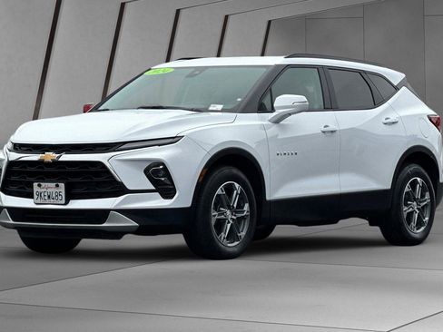 Used 2024 Chevrolet Blazer LT image 8