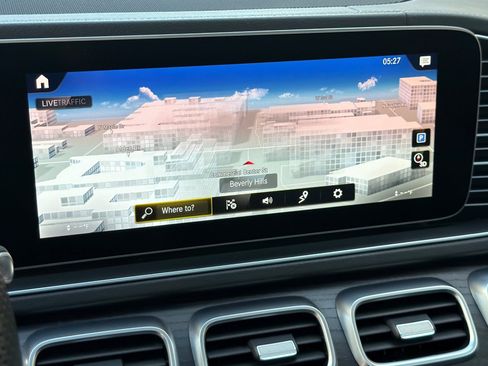 Used 2022 Mercedes-Benz GLS 450 4MATIC image 18