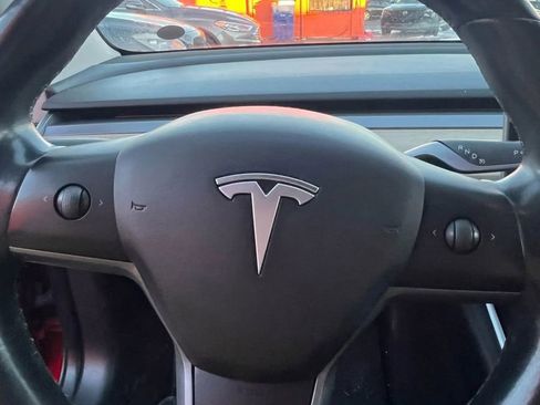 Used 2018 Tesla Model 3 Long Range image 10