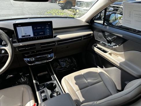 Certified 2023 Lincoln Corsair AWD w/ Equipment Group 101A image 17