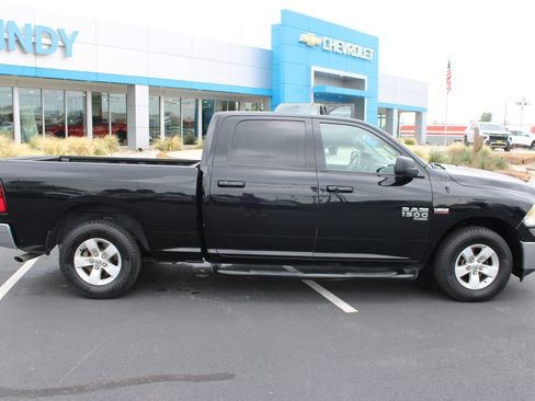 Used 2021 RAM 1500 Classic SLT AWD/4WD image 9
