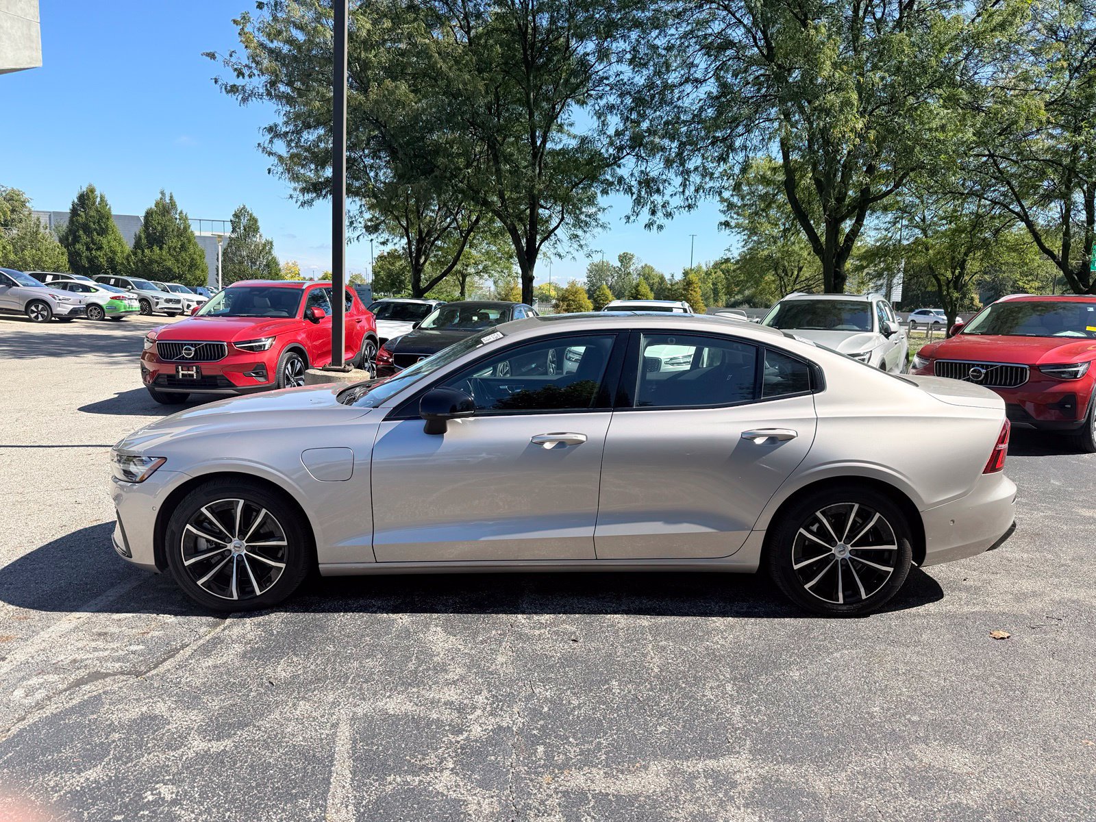 Used 2025 Volvo S60 T8 Plus AWD/4WD image 4