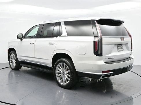 Used 2023 Cadillac Escalade Premium Luxury AWD/4WD image 5