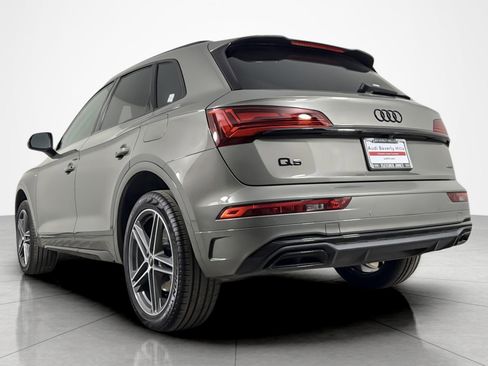 Used 2023 Audi Q5 e Premium Plus w/ Premium Plus Package image 3