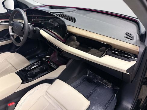 Certified 2025 Audi Q6 e-tron Premium Plus w/ Premium Plus image 30