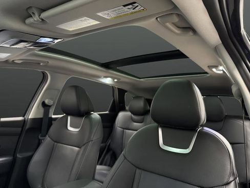 Used 2025 Hyundai Tucson Limited image 7