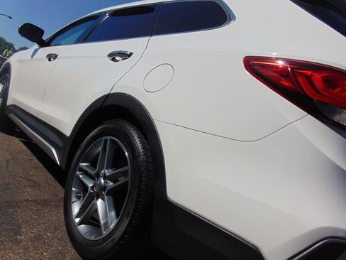 Used 2017 Hyundai Santa Fe Limited AWD/4WD image 16