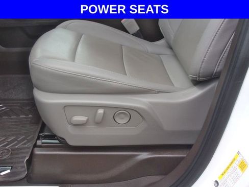 Used 2024 Chevrolet Silverado 1500 LTZ AWD/4WD image 8
