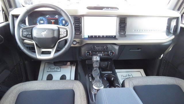 Used 2025 Ford Bronco Big Bend AWD/4WD image 2