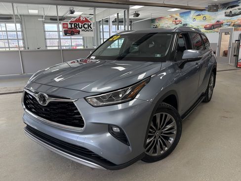 Used 2020 Toyota Highlander Platinum image 1