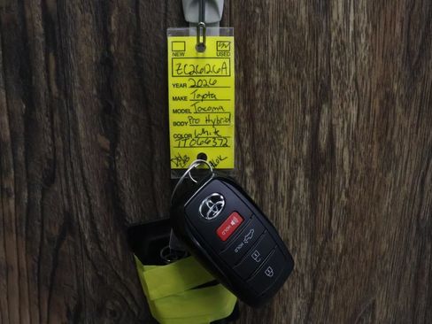 Used 2026 Toyota Tacoma TRD Pro AWD/4WD image 39