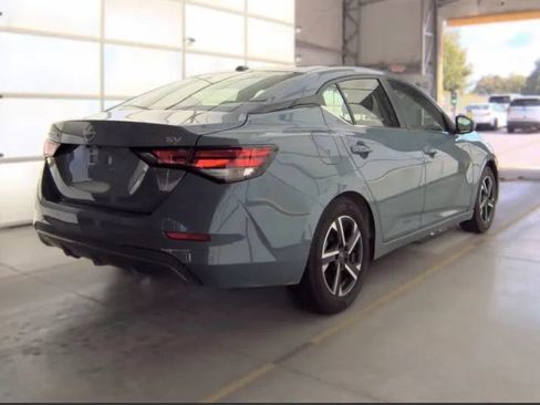 Used 2024 Nissan Sentra SV FWD image 4