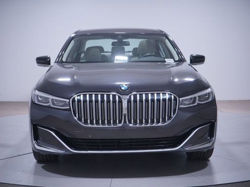 Used 2022 BMW 740i RWD image 4