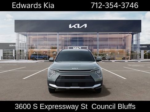 New 2026 Kia Niro EX FWD image 2