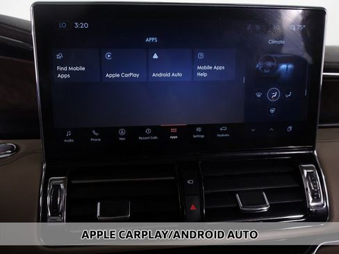 Used 2022 Lincoln Navigator Reserve AWD/4WD image 14