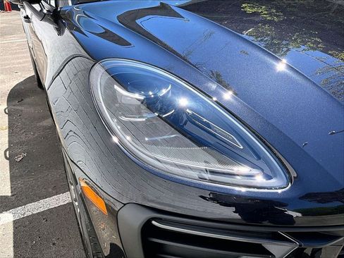 Certified 2026 Porsche Macan AWD/4WD image 30