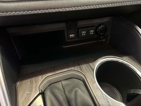 Used 2020 Toyota Highlander Platinum FWD image 24