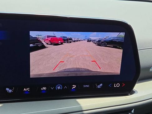 Certified 2026 Chevrolet Traverse LT FWD image 16