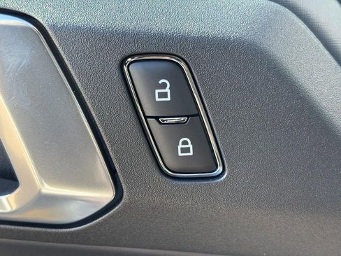 New 2025 Ford Bronco Outer Banks w/ Sasquatch Package image 19