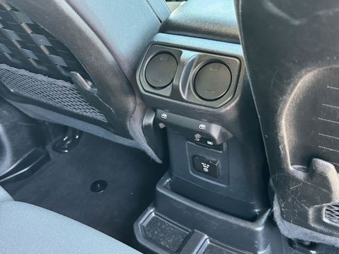 Used 2023 Jeep Wrangler Unlimited Rubicon 4xe AWD/4WD image 18
