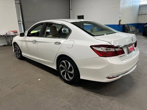 Used 2016 Honda Accord EX-L image 5