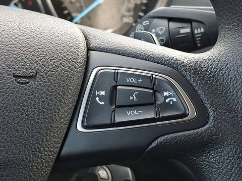Used 2017 Ford Escape SE FWD image 17