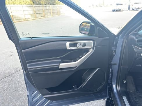 Used 2021 Ford Explorer Limited w/ Class III Trailer Tow Package image 17