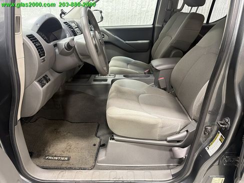 Used 2006 Nissan Frontier SE w/ (P01) Power Pkg image 23