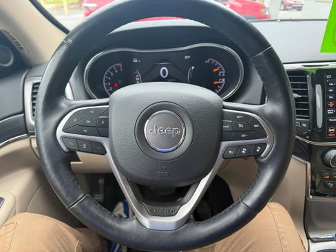 Certified 2021 Jeep Grand Cherokee Limited image 14